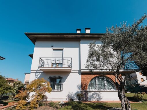 Villa <br> Borgosatollo – 1196