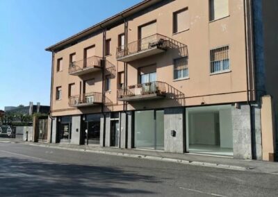 Locale commerciale  Brescia – 1197
